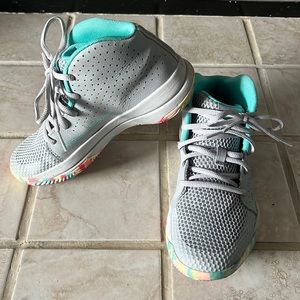 Sneakers— Under Armour